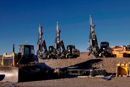 Maquinaria pesada para realizar la modificación del terreno