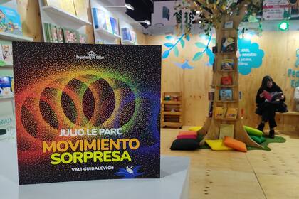 "Movimiento sorpresa", el primer libro infantil dedicado a Julio Le Parc