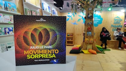 "Movimiento sorpresa", el primer libro infantil dedicado a Julio Le Parc