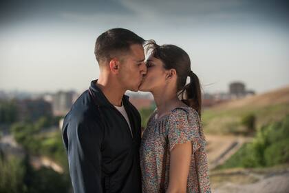 Movistar TV sigue creciendo y trae algunas de las ficciones españolas más importantes del año