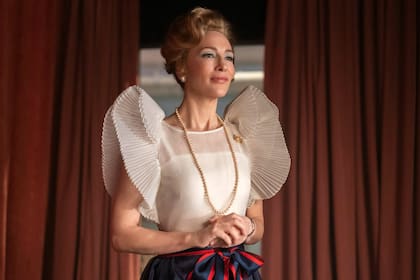 La actriz en una escena de Mrs. América