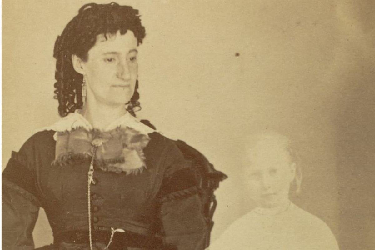 Mrs. Tinkman; William H. Mumler. 1862-1875 es una de las imágenes fraudulentas