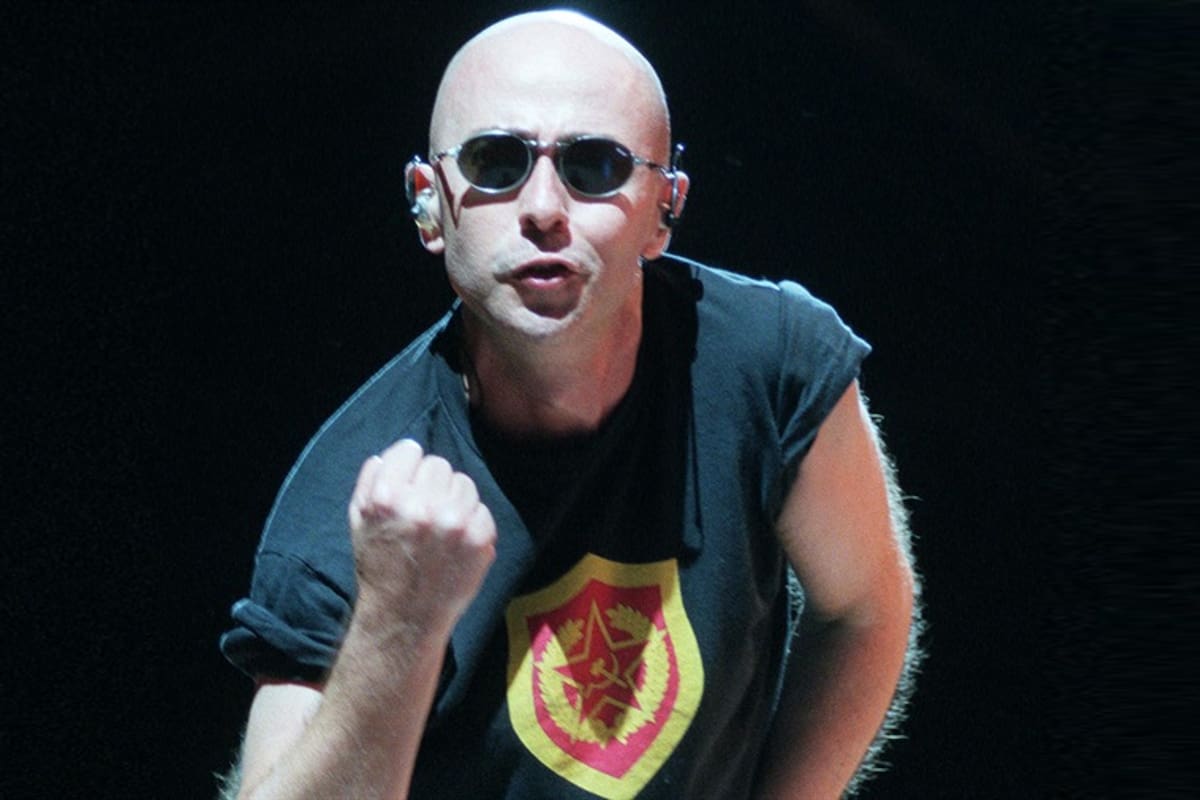 MTV y la revista Rolling Stone Argentina la colocaron en el quinto puesto entre las cien mejores canciones del rock local