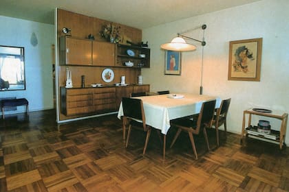 Mucha madera en el interior de una de las unidades