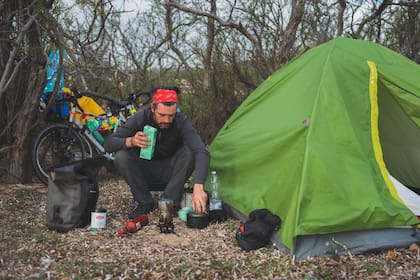 Muchas de las noches las pasan en carpas o en casas de familia, una experiencia que consideran enriquecedora