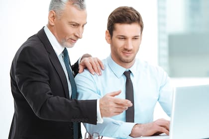 Muchas empresas buscan asesoramiento para hacer el traspaso