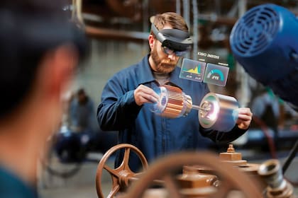 Unos anteojos HoloLens de realidad aumentada creados por Microsoft