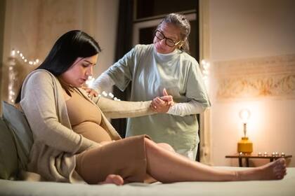 Muchas mujeres se esfuerzan por lograr, e idealizan, lo que a menudo se conoce como un parto positivo