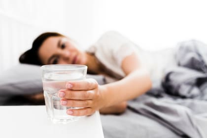 Muchas personas asocian las burbujas que se forman en el vaso a la mala energía eliminada