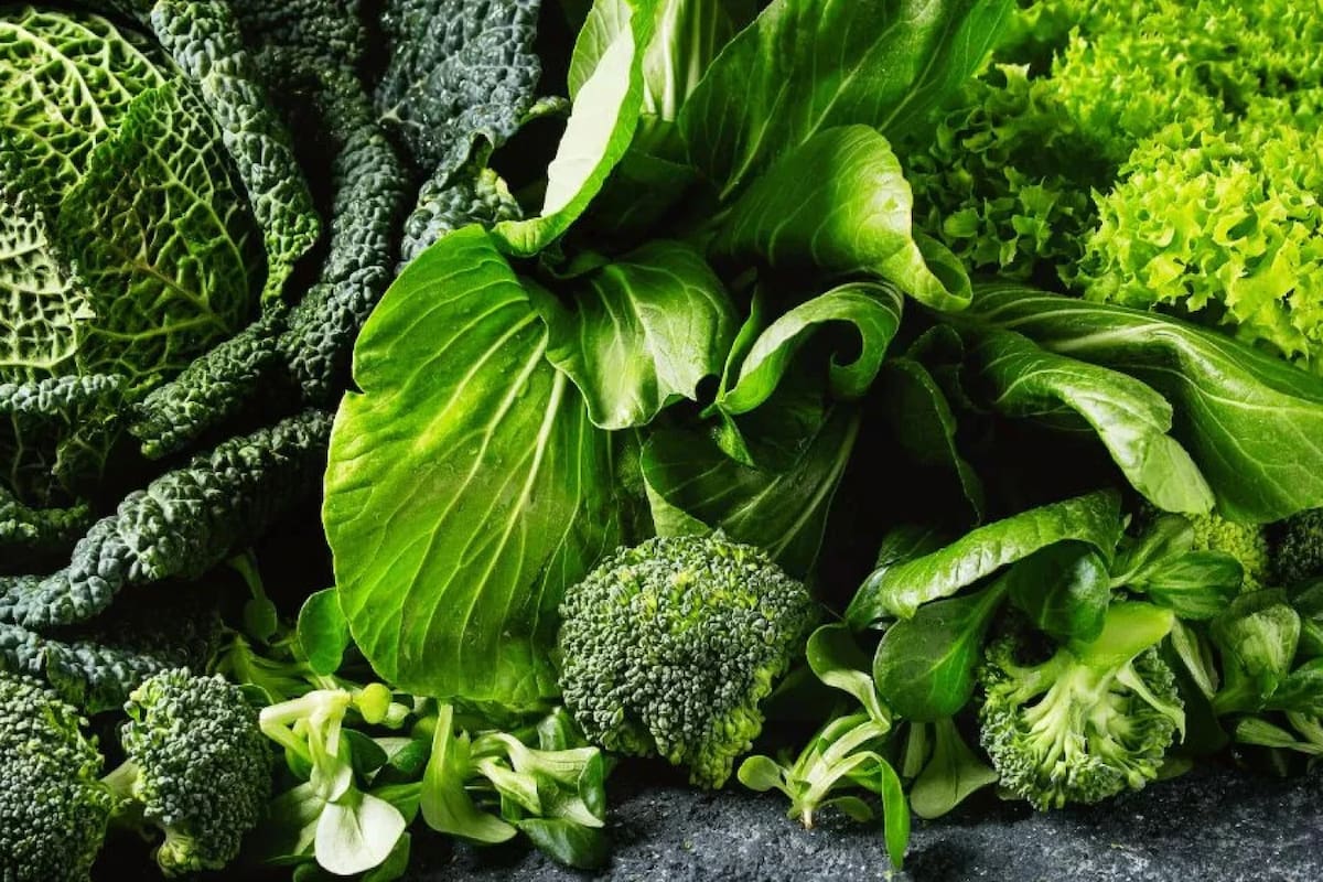 Muchas personas lavan la lechuga con vinagre blanco sin saber exactamente por qué funciona