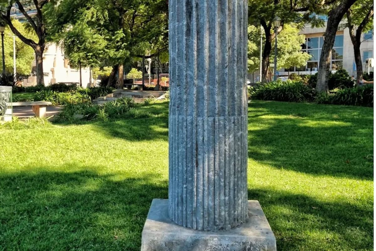 Muchas personas pasan a diario por este lugar sin saber de la presencia de esta reliquia (Instagram: @buenosaires)