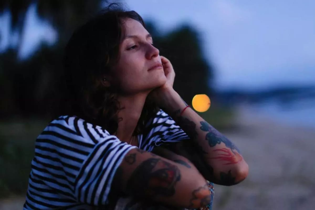 Muchas personas se sienten tristes y sin energía durante el final del verano boreal