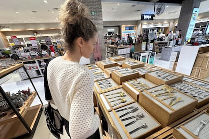 Muchos argentinos viajan a Chile para hacer compras, puesto que es más barato allí