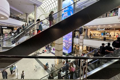 Muchos argentinos viajan a Chile para realizar compras