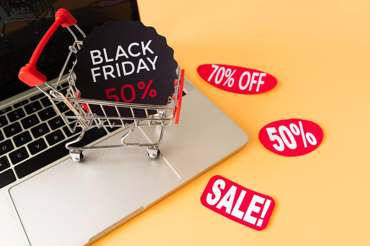Muchos consumidores esperan con ansias los descuentos del Black Friday, pero algunas ofertas comienzan desde antes en las tiendas en línea
