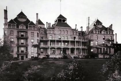Muchos denominaron al Crescent como el "Hotel más embrujado de Estados Unidos"