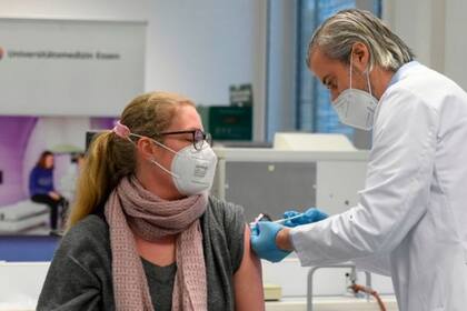 Muchos europeos han manifestado dudas respecto a las vacunas