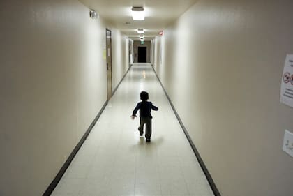 Muchos menores sin representación legal se enfrentan a audiencias migratorias en Texas y todo Estados Unidos