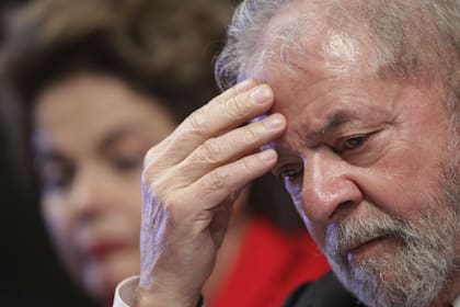 Muchos presidentes y políticos sudamericanos están pagando por sus maniobras ilegales de distintas manera con Obedrecht, la constructora brasilera.