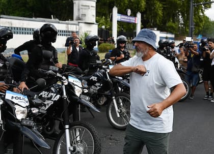 Muchos transeúntes se solidarizaron con los policías