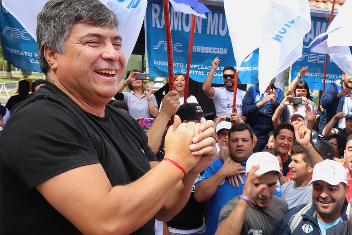 Muerza le disputó el control del Sindicato de Comercio a Armando Cavalieri con apoyo de Diego Santilli; denunció al exjefe de la AFI Gustavo Arribas por considerarse víctima de algunas maniobras de espionaje entre 2017 y 2019