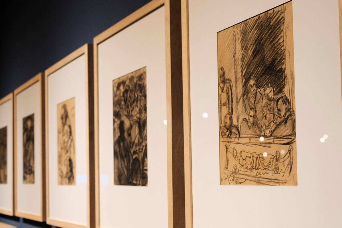 muestra TravesÍas de dibujos de la artista Hùngara Margit E. Weisz, con su hija y nieto, Marion y Daniel Helft,