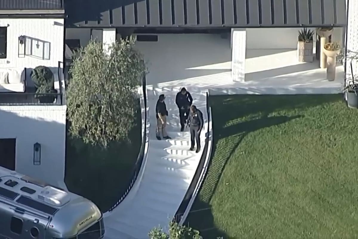 Mujer comparece por primera vez ante tribunal tras disparos en casa de Rihanna