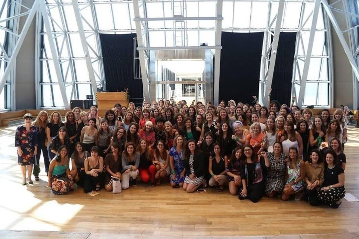 Mujeres Gobernando es un "colectivo de políticas argentinas que trabaja, milita y gestiona por la igualdad, la paridad, el fin del las violencias y del patriarcado", según indican en su cuenta de Twitter oficial