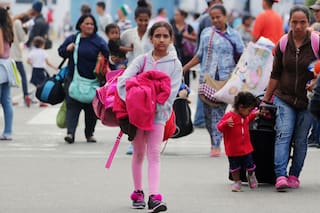 La crisis de Venezuela se profundiza y los más vulnerables se suman al éxodo