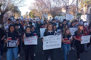 Multitudinaria marcha en Villa Dolores para pedir justicia por Santiago Aguilera Allende, secuestrado y asesinado en Traslasierra