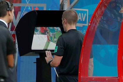 Mundial Rusia 2018: cómo habrían sido los octavos del Mundial si no existiera el VAR