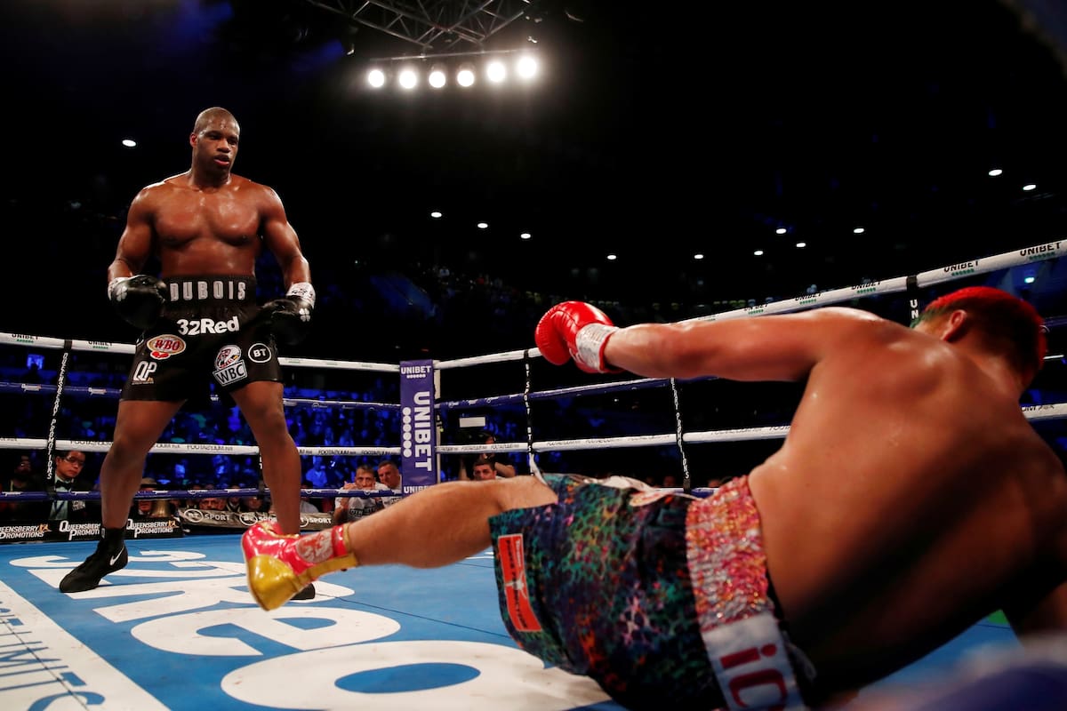 Muñeco al suelo: el japonés Fujimoto fue el último que sufrió la potencia de "Dinamita" Dubois