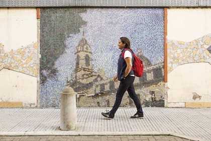 Mural de la Basílica de Flores en Alberdi y Carabobo
