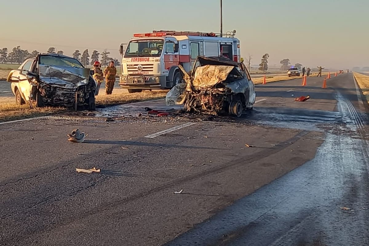 Murieron cinco personas en un choque frontal en Santa Fe.
