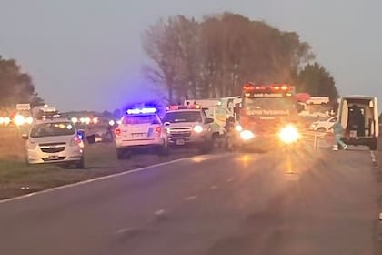 Murieron cuatro personas por un choque entre dos vehículos