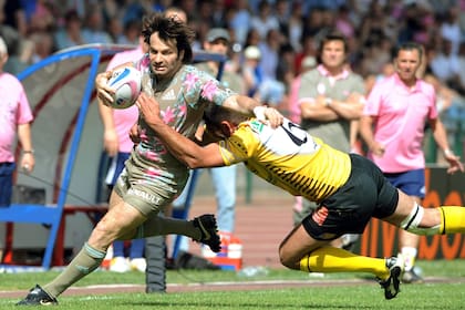 Dominici, con la camiseta del equipo del que era ídolo: Stade Francais y con la que ganó cinco títulos del Top 14 francés.