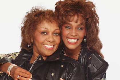 Murió Cissy Houston, emblemática cantante de gospel y madre de Whitney Houston