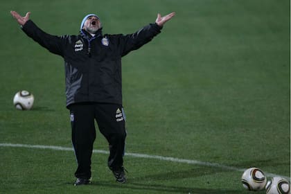 Diego Maradona, la referencia y el emblema del deporte argentino
