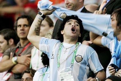 El Maradona hincha de Argentina, una parte de los miles que fue.