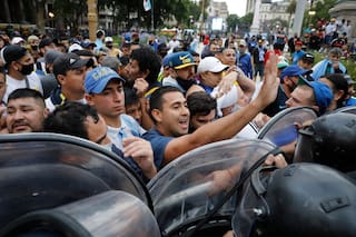 Velatorio de Maradona: ¿ puede convertirse en un evento de supercontagio?