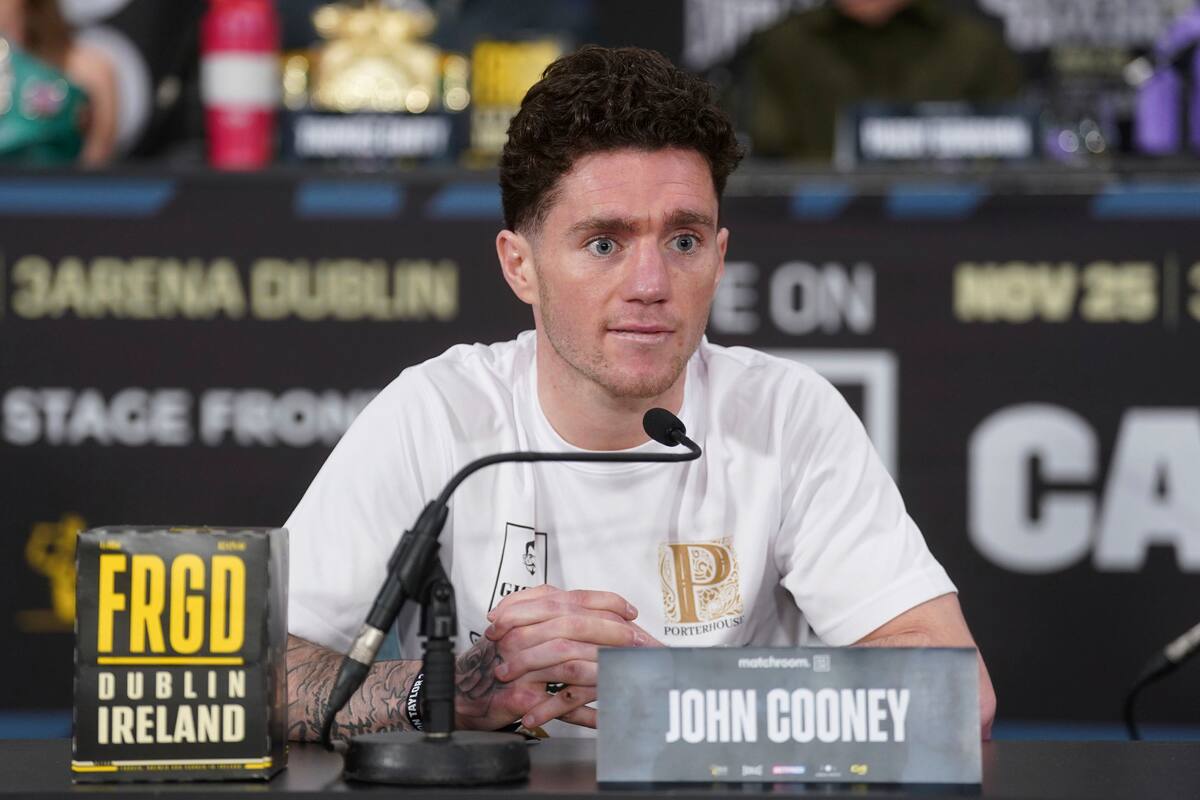 Murió el boxeador norirlandés John Cooney una semana después de su pelea ante Nathan Howells en Belfast