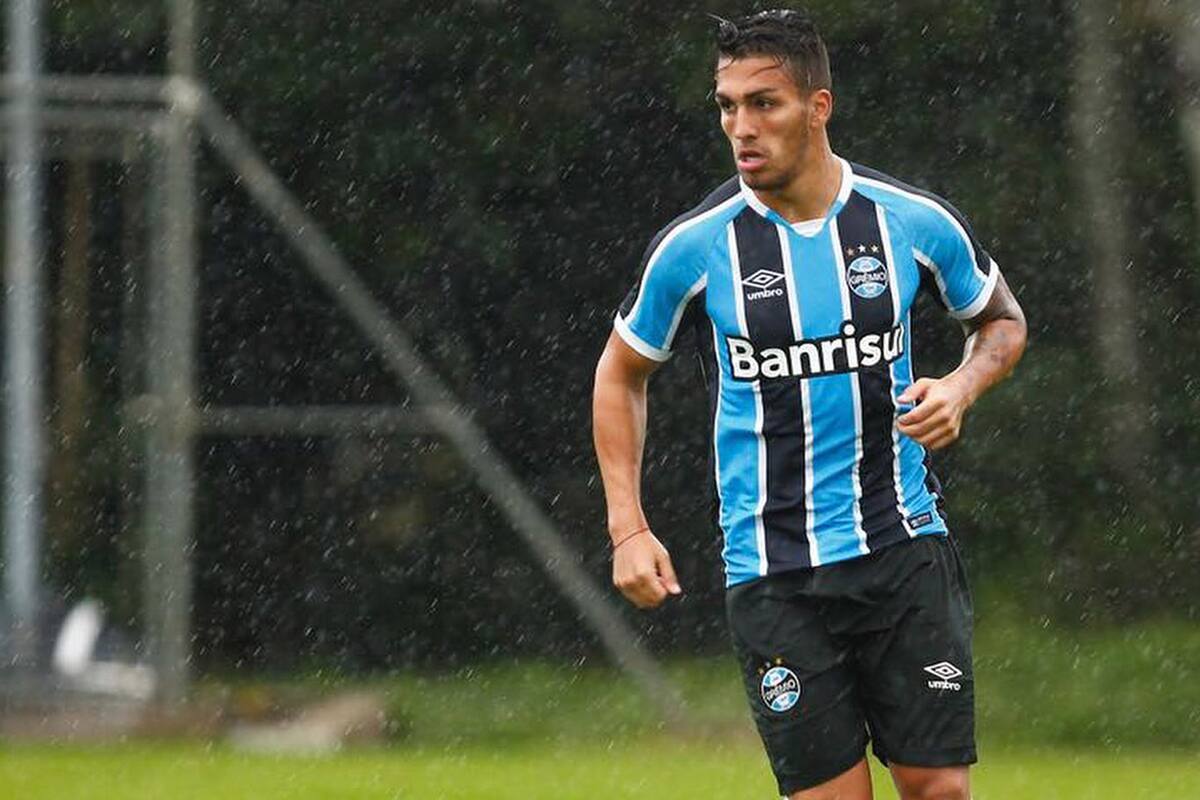 Murió el futbolista Ezequiel Esperón al caer de un sexto piso durante una fiesta
