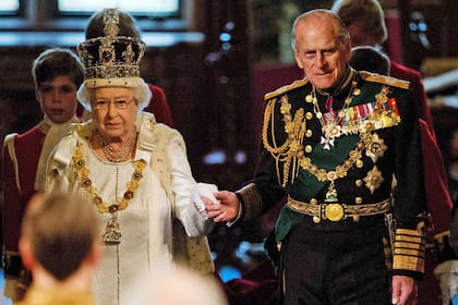Una normativa del Reino Unido impidió que el príncipe Felipe pueda ser llamado "rey", como sí ocurre con las mujeres casadas con monarcas