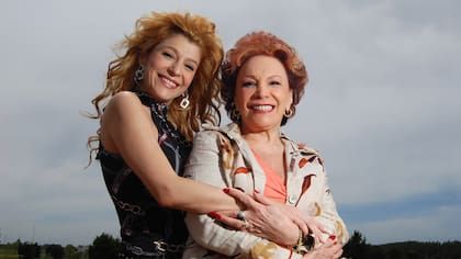 Carolina Papaleo junto a su madre, la actriz Irma Roy