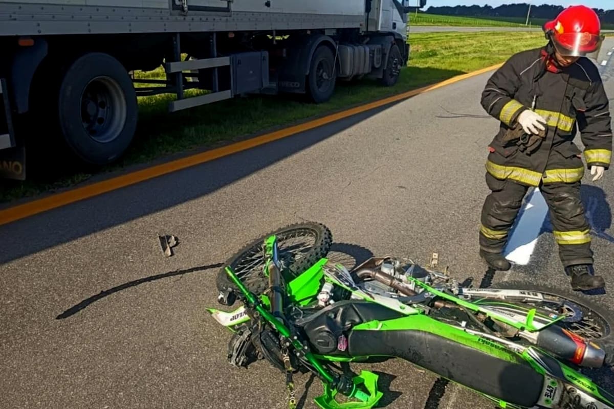 Murió un motociclista de 27 años en un choque con un camión en la ruta 226