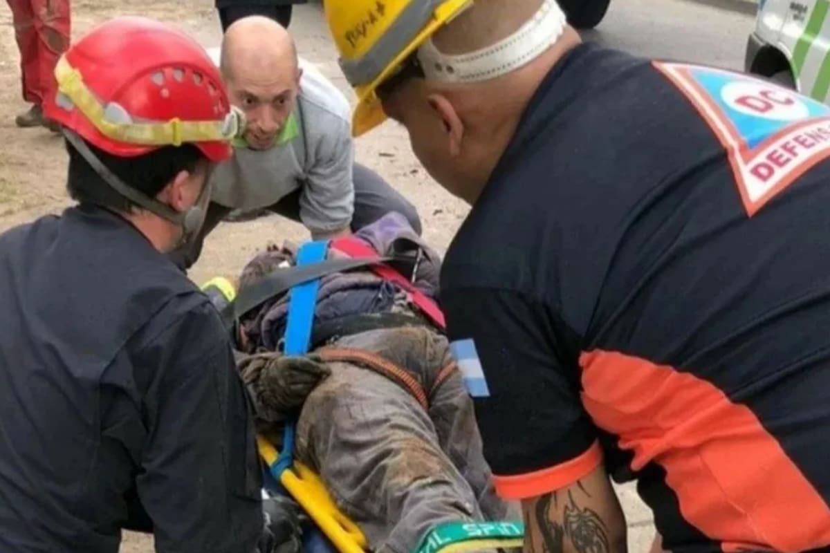 Murió un trabajador que quedó atrapado en una zanja tras un derrumbe
