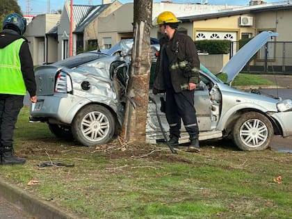 Murió una árbitra de 24 años al chocar contra un árbol en Tres Arroyos.