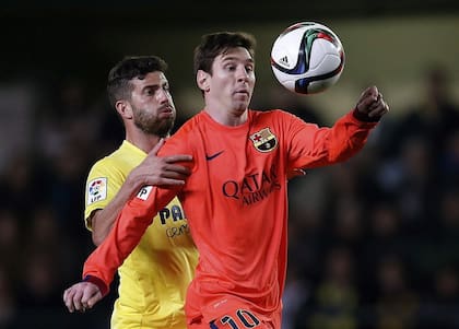 Musacchio marca a Messi; ahora son compañeros en la selección