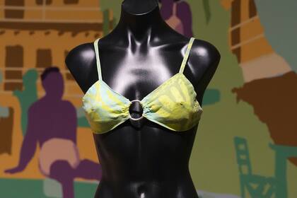 Museo de Miami inaugura exposición que revisa un siglo de trajes de baño y su vínculo con Florida