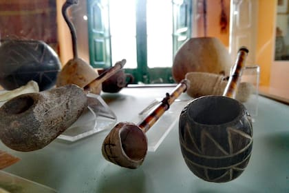 Pipas y vasijas de los pueblos originarios